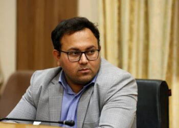 به پدرخواندگی سیاسی پایان می دهیم 1 به پدرخواندگی سیاسی پایان می دهیم