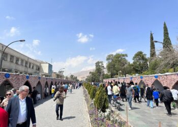 ایجاد بازارچه نوروزی «صنایعدستی» در گذر گردشگری حافظیه 1 ایجاد بازارچه نوروزی «صنایعدستی» در گذر گردشگری حافظیه