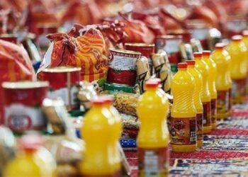 توزیع بستههای معیشتی رمضان در فارس 1 توزیع بستههای معیشتی رمضان در فارس