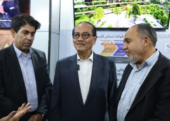 سفیراندونزی از غرفه استان فارس بازدید کرد 1 سفیراندونزی از غرفه استان فارس بازدید کرد