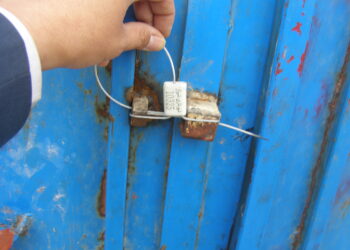 پلمب ۱۷ انبار غیرمجاز جمعآوری و فروش ضایعات در شیراز 1 پلمب ۱۷ انبار غیرمجاز جمعآوری و فروش ضایعات در شیراز