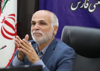 سرمایه گذاری و حل مشکلات صنعتی فارس روی ریل توسعه 4 سرمایه گذاری و حل مشکلات صنعتی فارس روی ریل توسعه