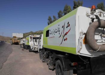 اجرای برنامه جهاد پاکسازی همزمان با هفته محیط زیست در مبادی ورودی و خروجی شهر شیراز انجام شد