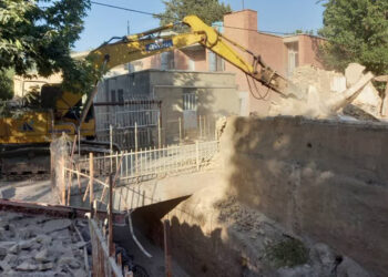 عملیات موفقیت آمیز آزاد سازی بستر و حریم رودخانه بروک شهرستان اقلید