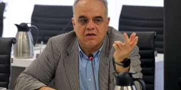 تعطیلی پنجشنبه های کشور به دغدغه بزر گ فعالان اقتصادی تبدیل شده است