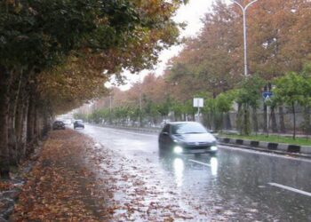 شیراز آماده نخستین بارش پاییزی/ رعایت نکات ایمنی از سوی شهروندان خطرات احتمالی را کاهش می دهد