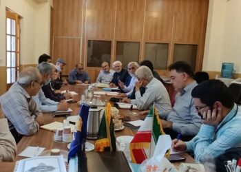 از لزوم تغییر نگاه صنعتی به ورزش گفته است