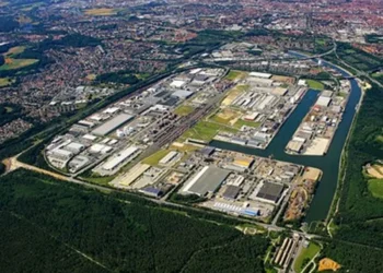 دهکده لجستیک شیراز پیشرفت قابل توجهی داشته