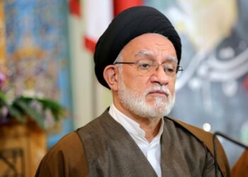 اگر بناست همه چیز بر اساس قیمت دلار محاسبه شود پس حقوق کارمندان وکارگران به دلار داده شود 1 اگر بناست همه چیز بر اساس قیمت دلار محاسبه شود پس حقوق کارمندان وکارگران به دلار داده شود