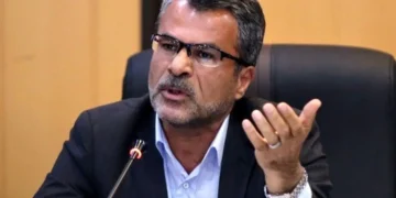 هشدار احمدیزاده مشاور عالی استاندار فارس: بدون تمرکززدایی، حکمرانی نوین محقق نمیشود 33 هشدار احمدیزاده مشاور عالی استاندار فارس: بدون تمرکززدایی، حکمرانی نوین محقق نمیشود