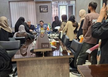 مدیرکل اتباع فارس: ملاقاتهای مردمی، پلی برای شنیدن بیواسطه مطالبات اتباع خارجی است 3 مدیرکل اتباع فارس: ملاقاتهای مردمی، پلی برای شنیدن بیواسطه مطالبات اتباع خارجی است