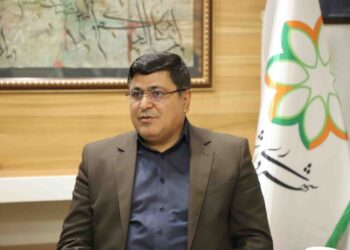 تندیس مهر خدمت در دستان تلاشگران پسماند شیراز؛ تجلیل از عملکرد متمایز سازمان مدیریت پسماند