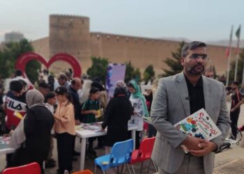 ۱۹ هزار کتاب در ایستگاه‌های سیار؛ مجمع خیرین شهرساز، جای خالی دسترسی به کتاب را پُر کرد