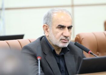 قادری: بانک‌ها به تولیدکنندگان کوچک و بورس به بنگاه‌های بزرگ برسند