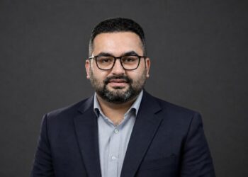مدیران ارتباطات چگونه جای مدیران سنتی را در سازمان‌ها می‌گیرند؟