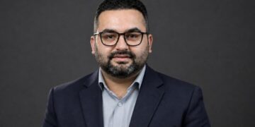 مدیران ارتباطات چگونه جای مدیران سنتی را در سازمانها میگیرند؟ 34 مدیران ارتباطات چگونه جای مدیران سنتی را در سازمانها میگیرند؟